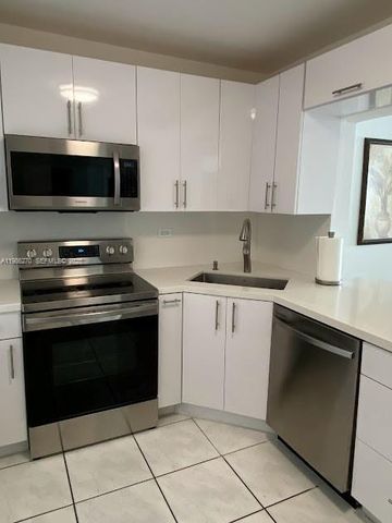 5601 Collins Ave 1524, Miami Beach, FL 33140