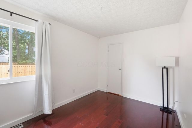 525 Saulsbury Court, Columbus, OH 43230