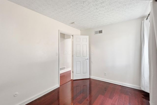 525 Saulsbury Court, Columbus, OH 43230
