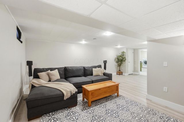 525 Saulsbury Court, Columbus, OH 43230