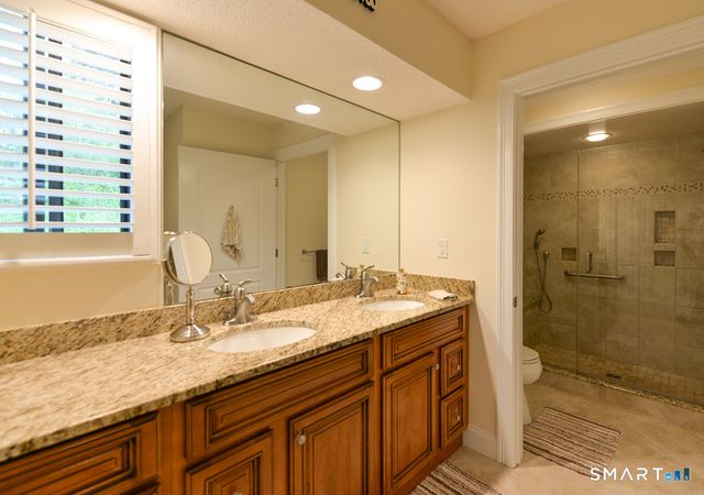 648 Heritage Village B, Southbury, CT 06488
