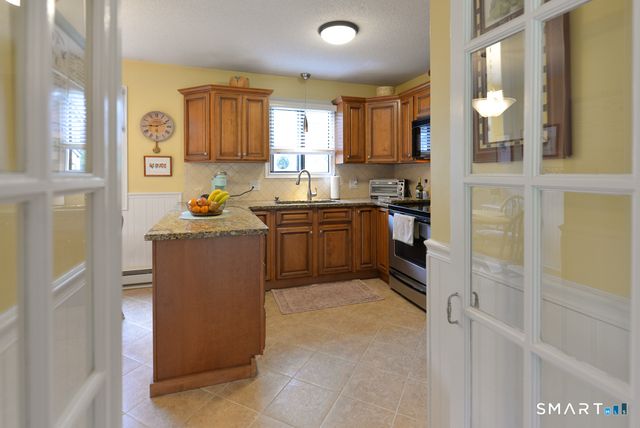 648 Heritage Village B, Southbury, CT 06488