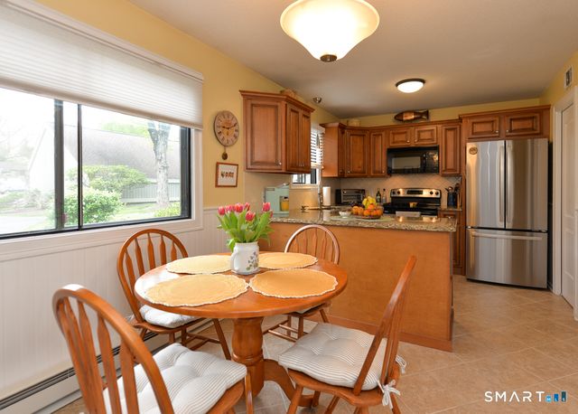 648 Heritage Village B, Southbury, CT 06488