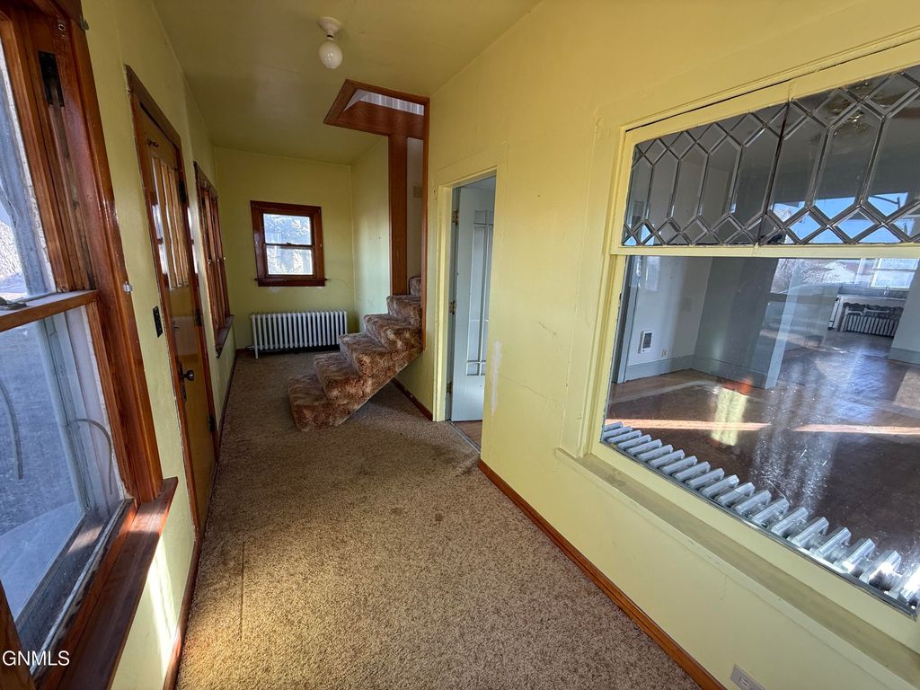 207 Dakota Street N, Elgin, ND 58533 photo 2