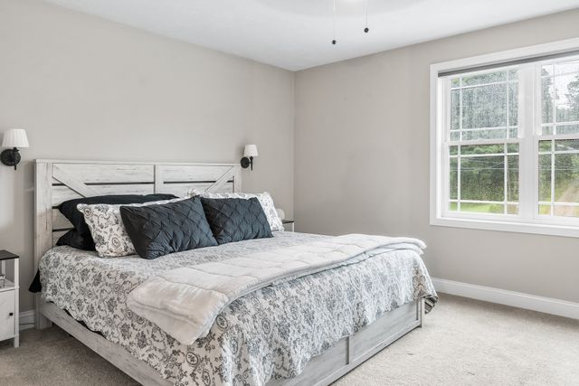 10 Stone St 1, Auburn, MA 01527