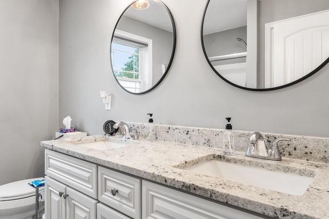 10 Stone St 1, Auburn, MA 01527