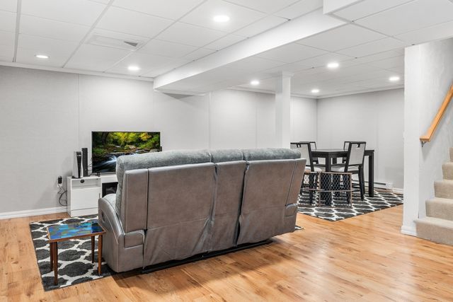 10 Stone St 1, Auburn, MA 01527