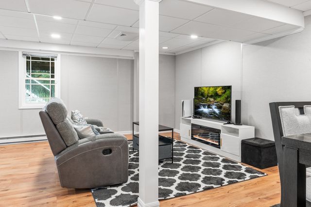 10 Stone St 1, Auburn, MA 01527