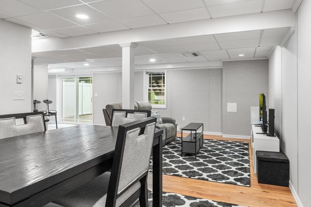 10 Stone St 1, Auburn, MA 01527