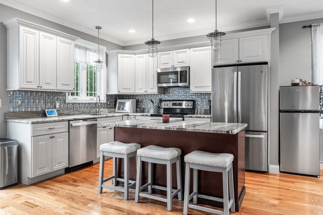 10 Stone St 1, Auburn, MA 01527