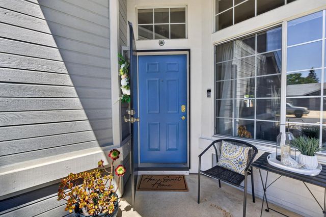 5347 Coral Creek Way, Elk Grove, CA 95758