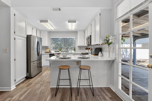 5347 Coral Creek Way, Elk Grove, CA 95758