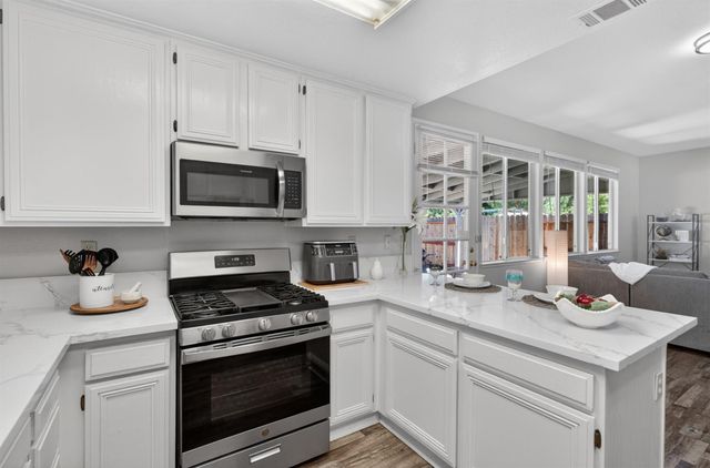 5347 Coral Creek Way, Elk Grove, CA 95758