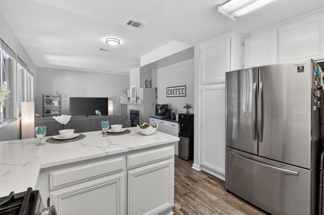 5347 Coral Creek Way, Elk Grove, CA 95758