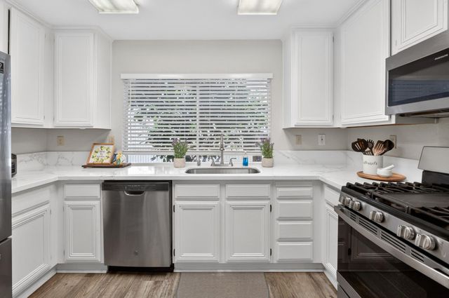 5347 Coral Creek Way, Elk Grove, CA 95758