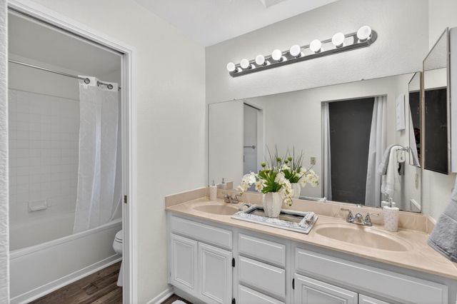 5347 Coral Creek Way, Elk Grove, CA 95758