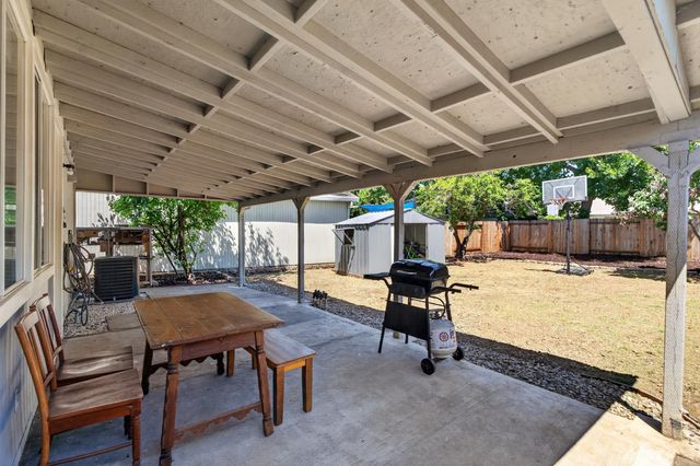 5347 Coral Creek Way, Elk Grove, CA 95758