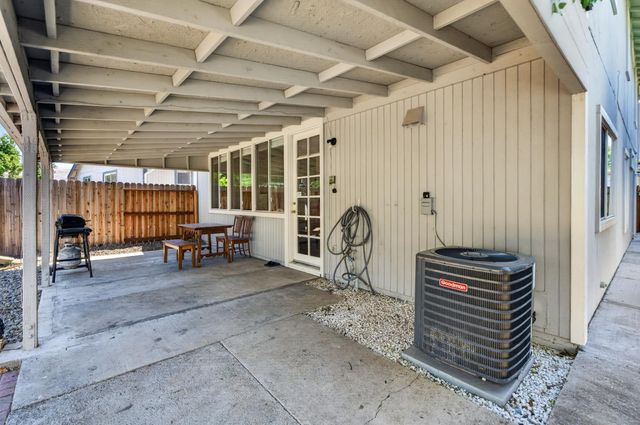 5347 Coral Creek Way, Elk Grove, CA 95758