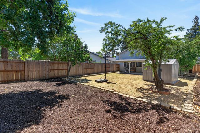 5347 Coral Creek Way, Elk Grove, CA 95758