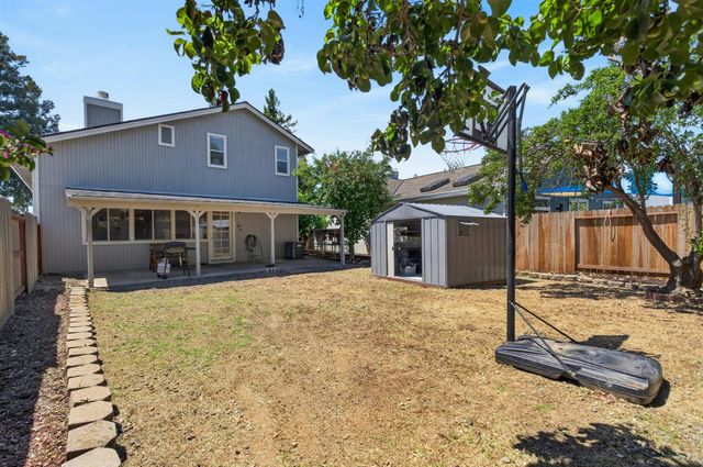 5347 Coral Creek Way, Elk Grove, CA 95758