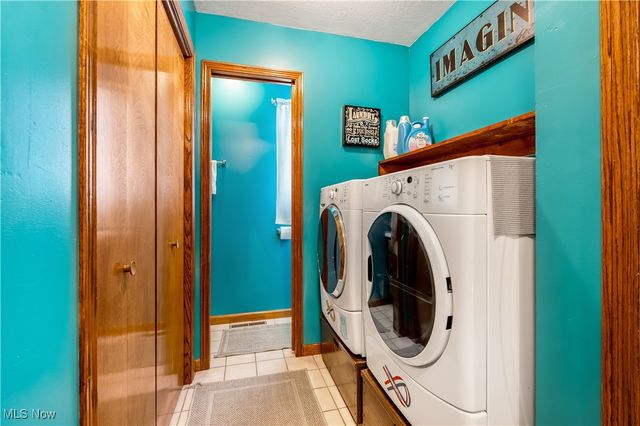 1037 Atkins Road, Geneva, OH 44041