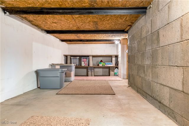 1037 Atkins Road, Geneva, OH 44041