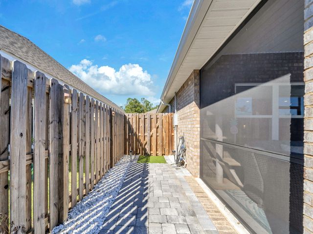 216 Beaver Trail Drive, Freeport, FL 32439