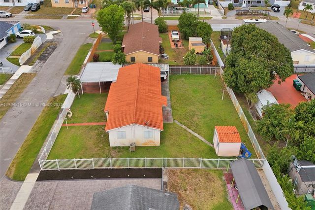 2831 NW 212th St, Miami Gardens, FL 33056