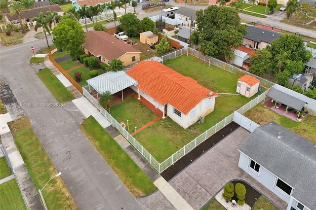 2831 NW 212th St, Miami Gardens, FL 33056