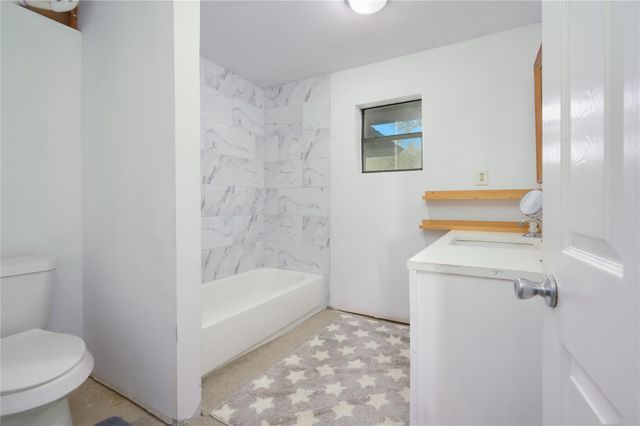 368 Lytton LN, Dale, TX 78616