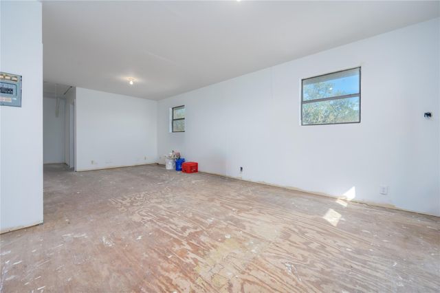 368 Lytton LN, Dale, TX 78616