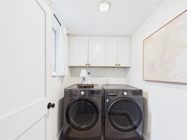 28 Myrtle Avenue, Warwick, RI 02886