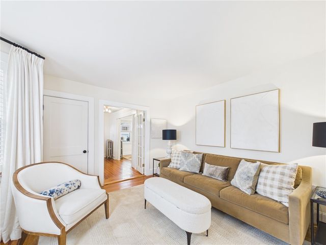 28 Myrtle Avenue, Warwick, RI 02886