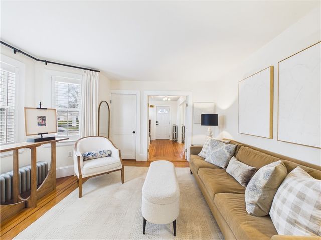 28 Myrtle Avenue, Warwick, RI 02886