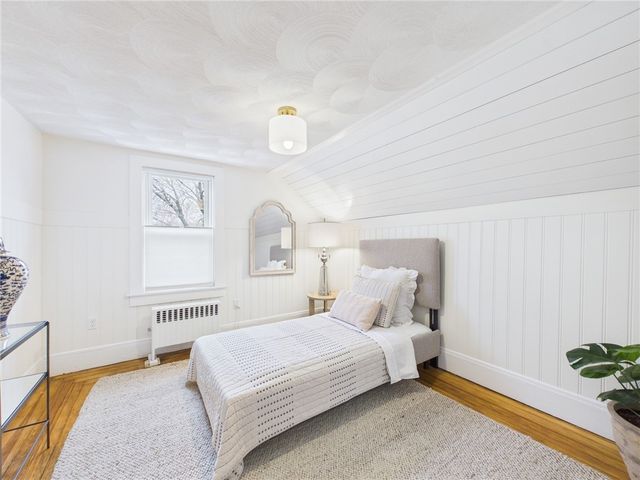 28 Myrtle Avenue, Warwick, RI 02886