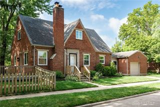 816 Gainsborough Road, Dayton, OH 45419