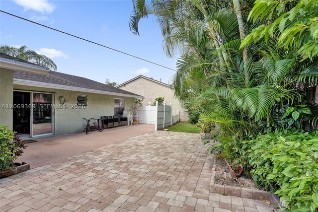 5451 Chicory Ln, Lake Worth, FL 33463