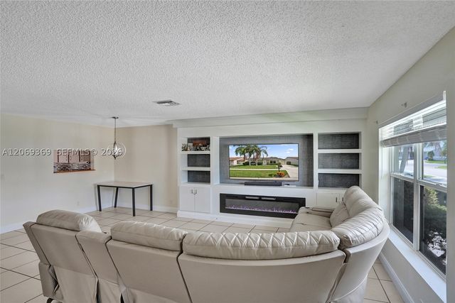 5451 Chicory Ln, Lake Worth, FL 33463