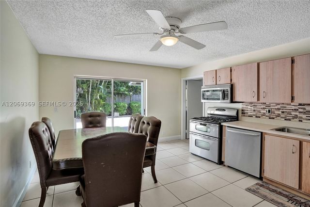 5451 Chicory Ln, Lake Worth, FL 33463