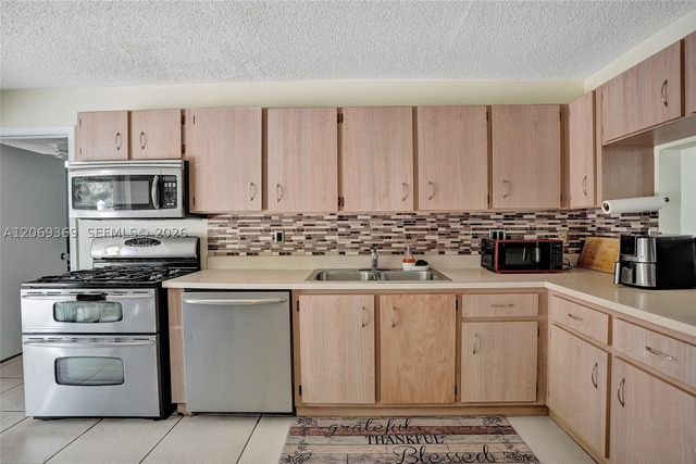 5451 Chicory Ln, Lake Worth, FL 33463