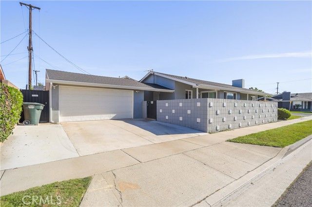 17523 S Catalina Avenue, Gardena, CA 90248