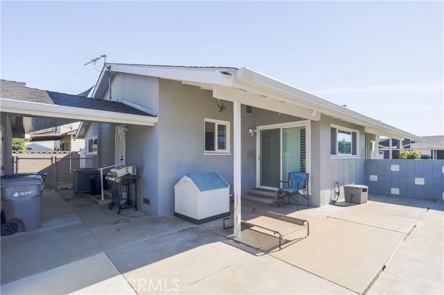 17523 S Catalina Avenue, Gardena, CA 90248