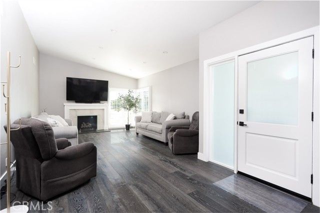 17523 S Catalina Avenue, Gardena, CA 90248