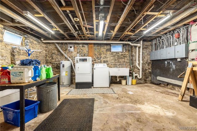 619 Elmwood Apt 2 Avenue, Buffalo, NY 14222