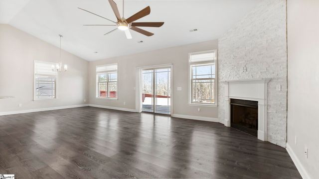 38 Rising Meadow Lane, Taylors, SC 29687