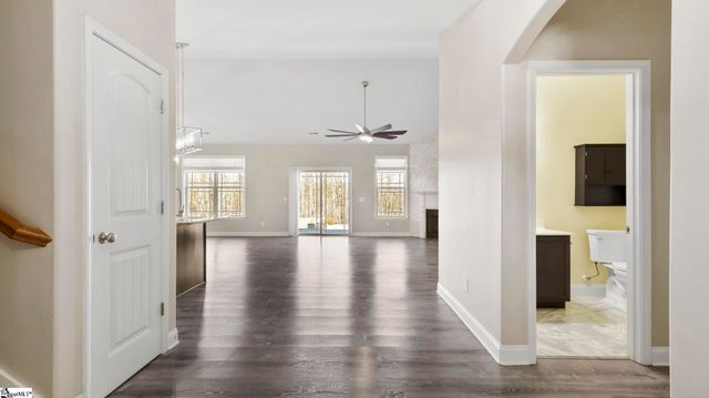 38 Rising Meadow Lane, Taylors, SC 29687