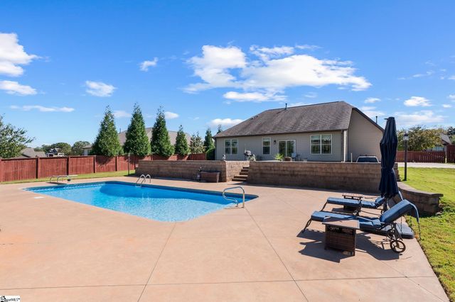 38 Rising Meadow Lane, Taylors, SC 29687