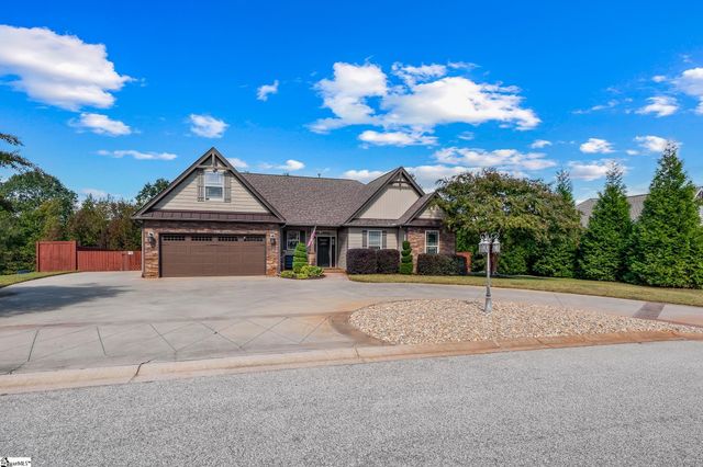 38 Rising Meadow Lane, Taylors, SC 29687