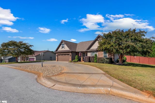 38 Rising Meadow Lane, Taylors, SC 29687