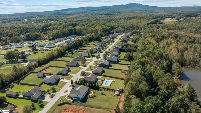 38 Rising Meadow Lane, Taylors, SC 29687